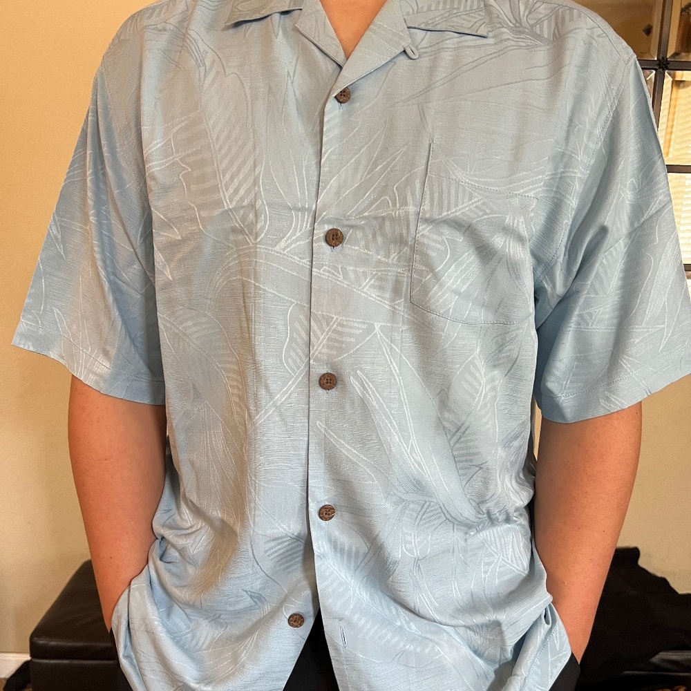 Tommy Bahama men’s shirt